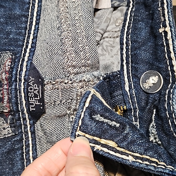 NWT Silver Bootcut Distressed Jeans - Picture 9 of 16